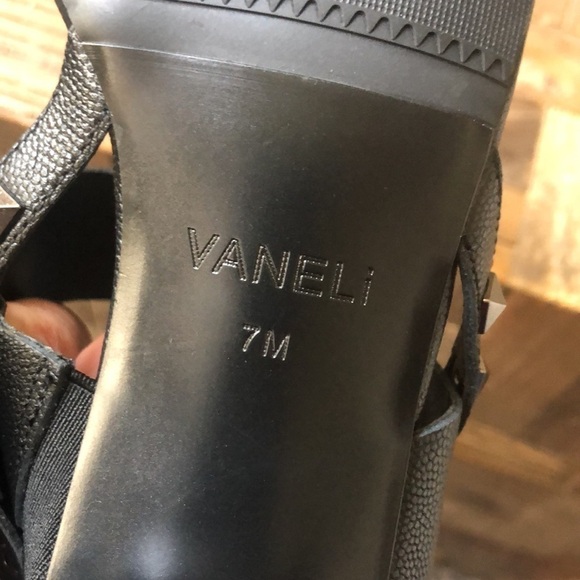 Vaneli Chimba Black Leather Sandals - Picture 5 of 10